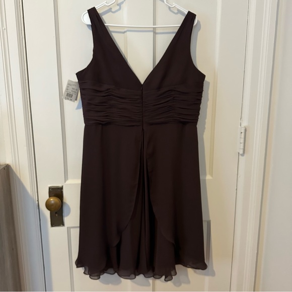 David’s Bridal empire waist bridesmaid dress size 18 brown chiffon sleeveless - Picture 5 of 10